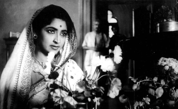 MONIHARA (THE LOST JEWELS)